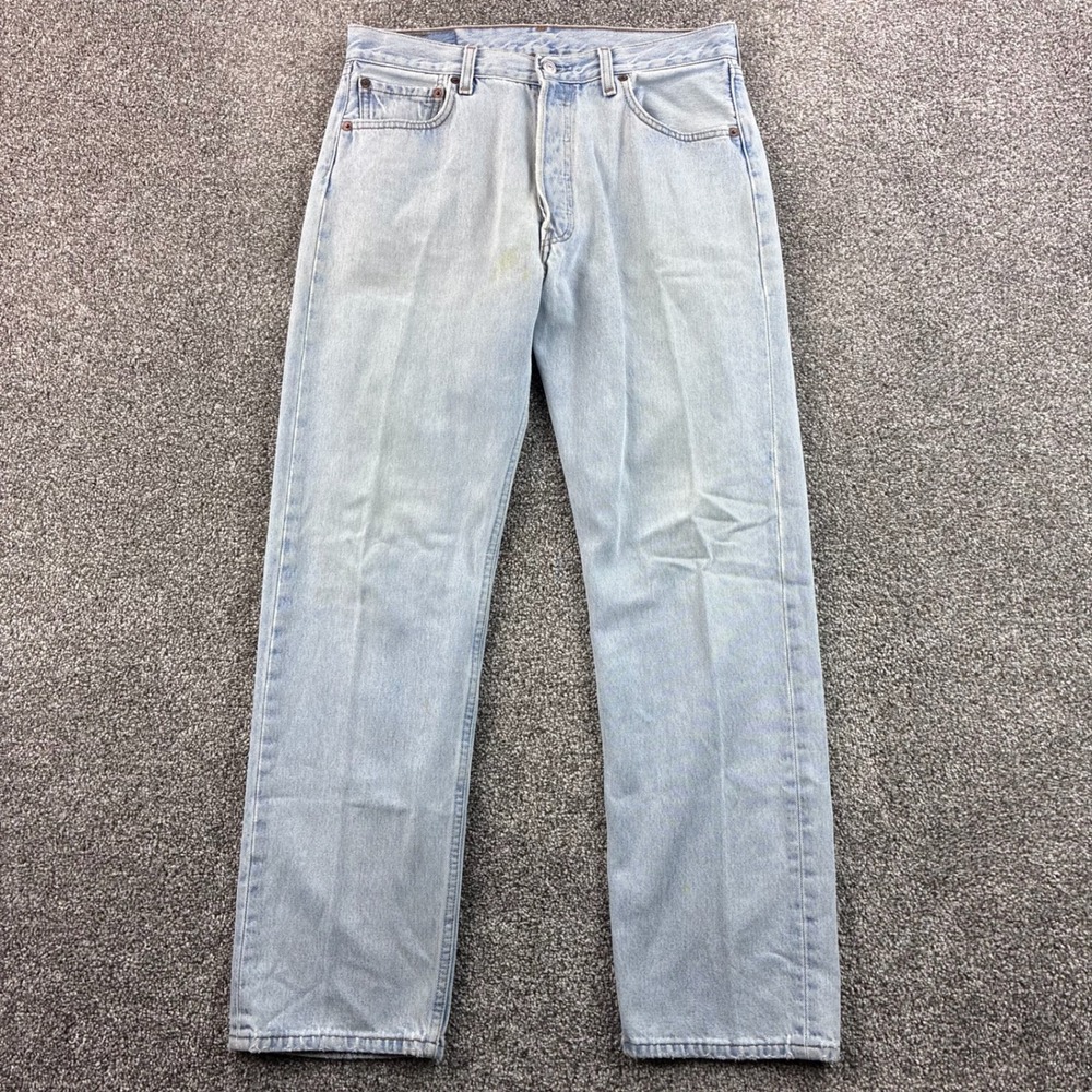 Vintage Levi's 501 Jeans Mens 34x32 Blue Light Wash Straight USA Made Light